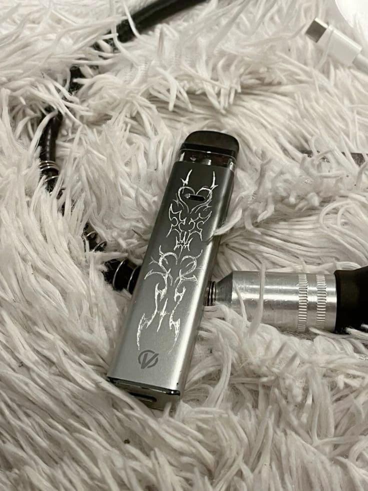 e-cigareta recenze 2025 – jak vybrat nejlepší e-cigaretu, tipy, srovnání a kde koupit