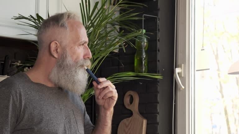 Elektronicka cigareta je elektronicka cigareta Budoucnost kouření s elektronicka cigareta novinkami