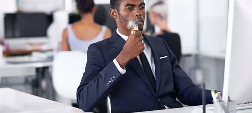 Jak kouřit e cigaretu správně a tipy pro začátečníky kouření e cigaret