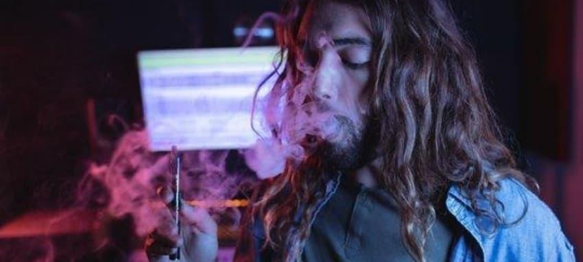 Výhody elektronické cigarety a praktické rady pro výběr, údržbu a bezpečné používání