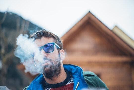 Objevte nejlepší nabídky e cigareta pro e cigareta nadšence v roce 2024