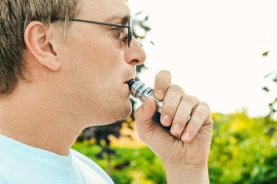 Objevte e cigareta zkušenosti které změní váš pohled na vapování e cigareta zkušenosti a jejich vliv na zdraví i zábavu