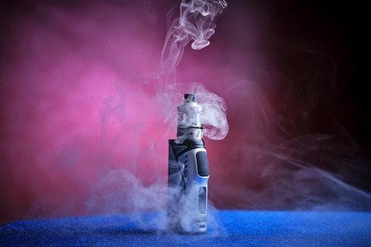 Zákaz elektronické cigarety a jeho dopady na uživatele elektronické cigarety v České republice