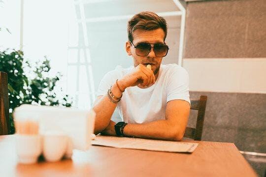 Praktický průvodce e cigareta ego aio — recenze, údržba a tipy pro výběr náplní