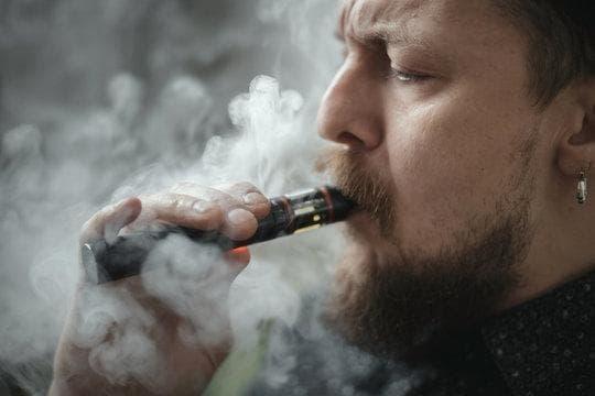 Elektronická cigareta zákon 2017 přináší nová pravidla pro elektronická cigareta v České republice